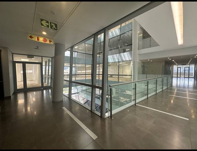 799M² OFFICE TO LET IN SANDTON CENTRAL